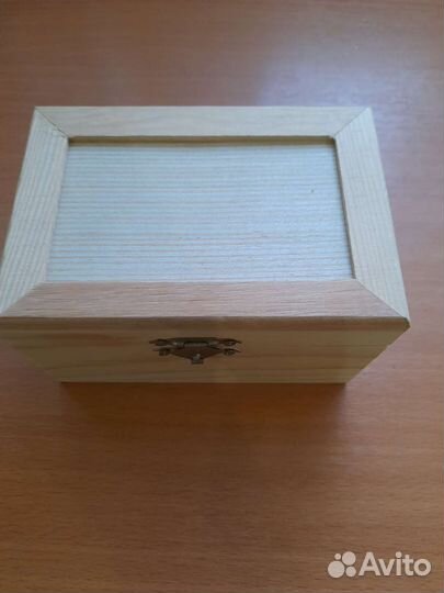 Деревянная шкатулка подставка для телефона