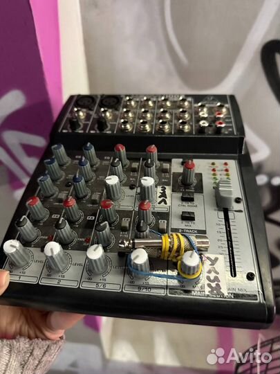 Микшер Behringer xenyx 1002