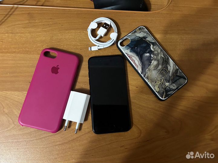 Телефон iPhone 7