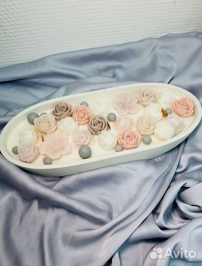 Свеча в подсвечнике гипс с розами