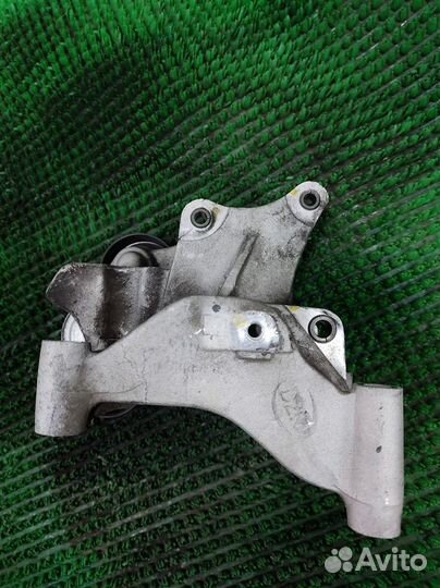 Кронштейн генератора Hyundai Tucson (JM) 2006