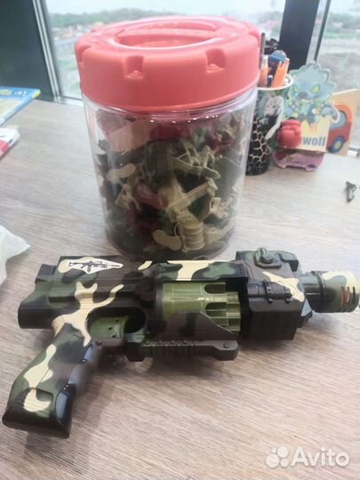 Продам игрушки для мальчика