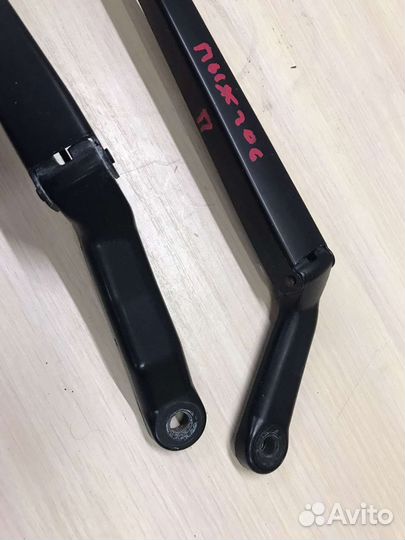 Поводки дворников Peugeot 206