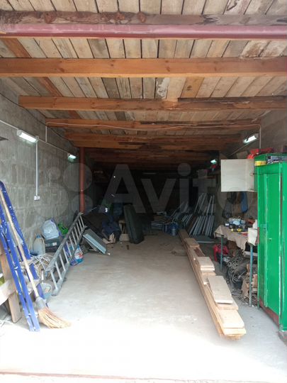 Гараж, > 30 м²