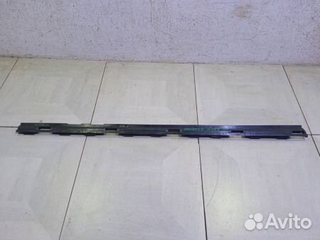 Кронштейн накладки порога