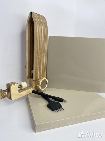 Инструмент для работы с кожей