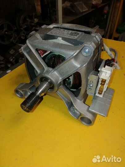 Двигатель от стиральной машины аристон