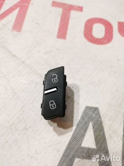 Кнопка центрального замка Volkswagen Touareg NF