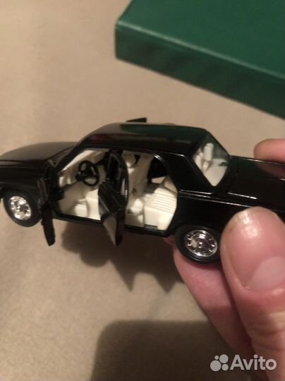 Модель 1:43 Волга 31-02