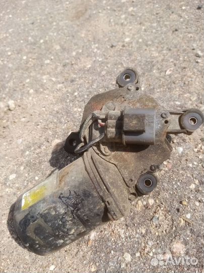 Моторчик стеклоочистителя Nissan primera P10