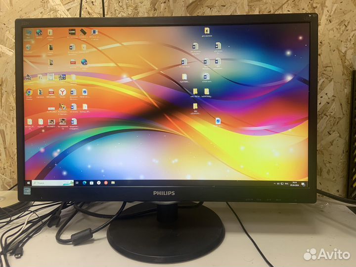 Монитор Philips 22 дюйма