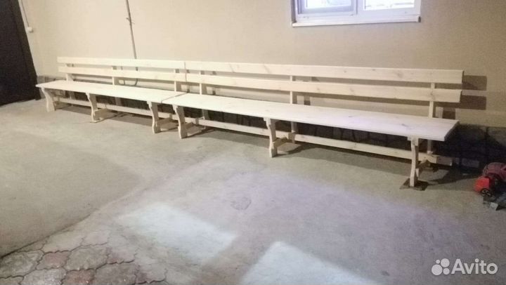 Стол и скамейки