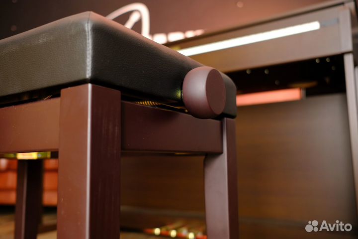 Банкетка для пианино