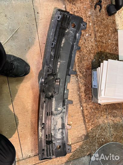 Решетка радиатора volkswagen polo 5