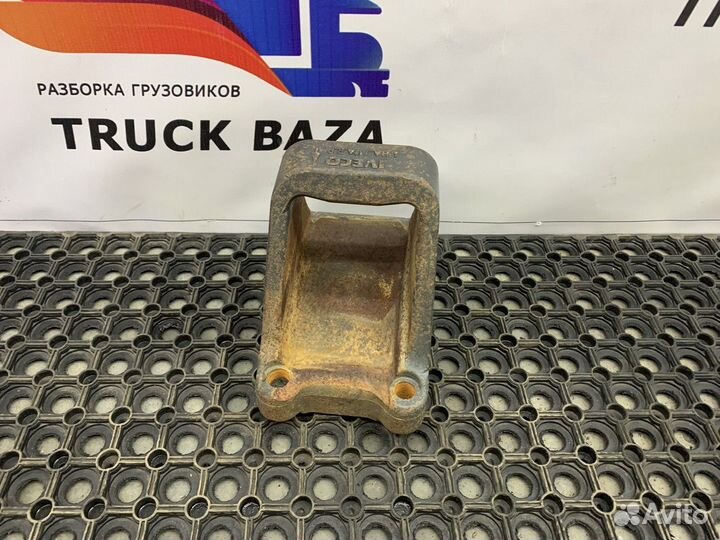 8160830 Кронштейн задней рессоры