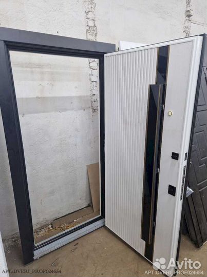 Двери входные с электронным замком