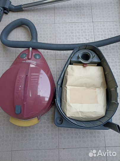 Пылесос Philips triathlon 1400