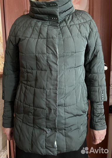 Продам куртку женскую