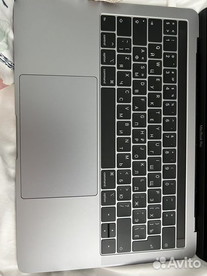 Apple MacBook pro 13 2019 touch bar