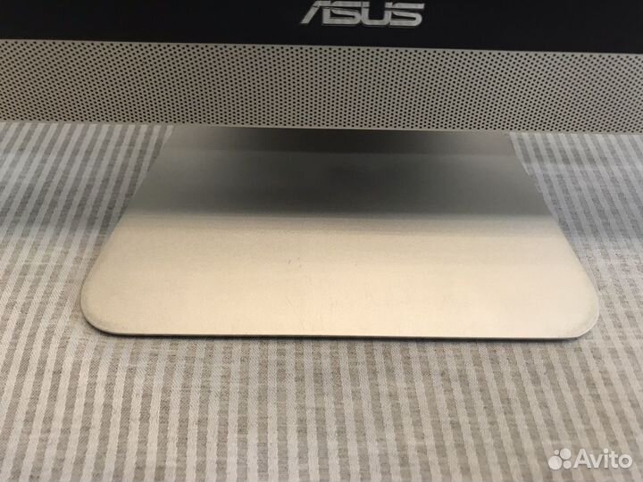 Моноблок Asus V221IC Core i7