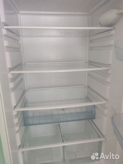 Холодильник бу indesit