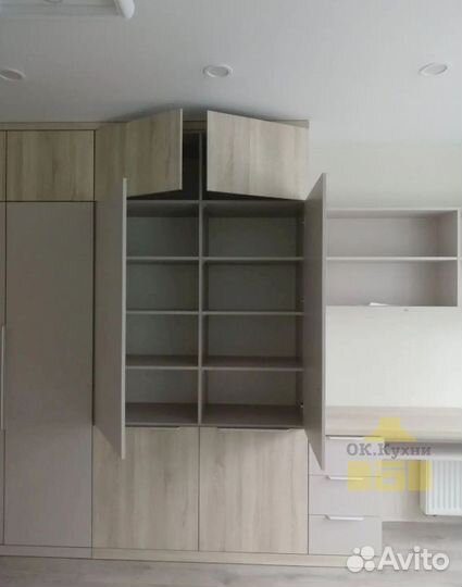 Шкаф распашной