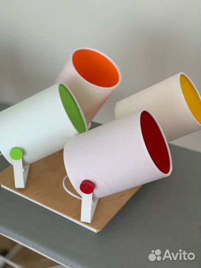 Продам люстру