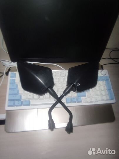 Зеркала на мотоцикл 10мм