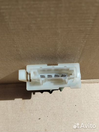 Резистор печки Renault Logan