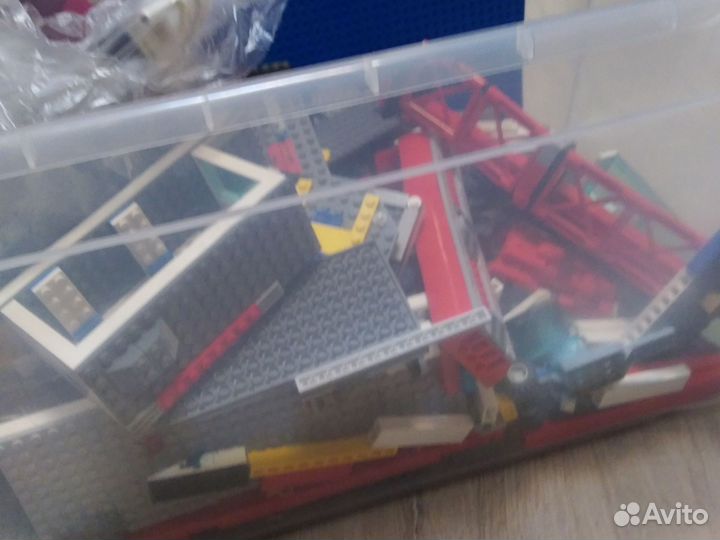 Lego в разобранном виде, более 16 конструкций