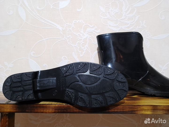 Резиновые сапоги