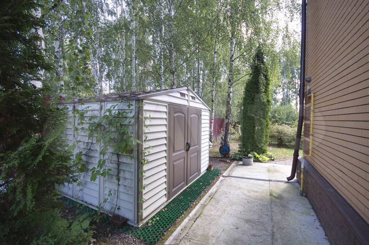 Дом 215 м² на участке 15 сот.