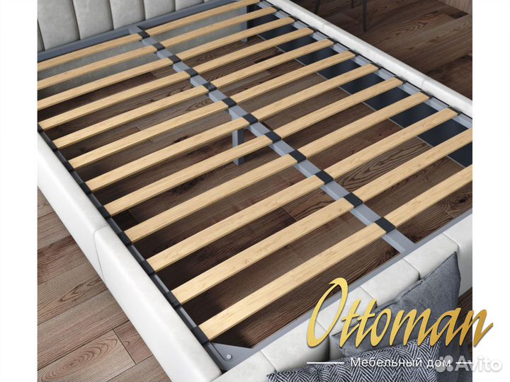 Интерьерная Кровать 1.8 c матрасом