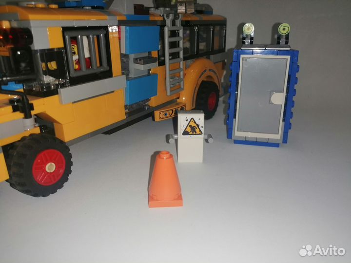 Lego Hidden Side 70423