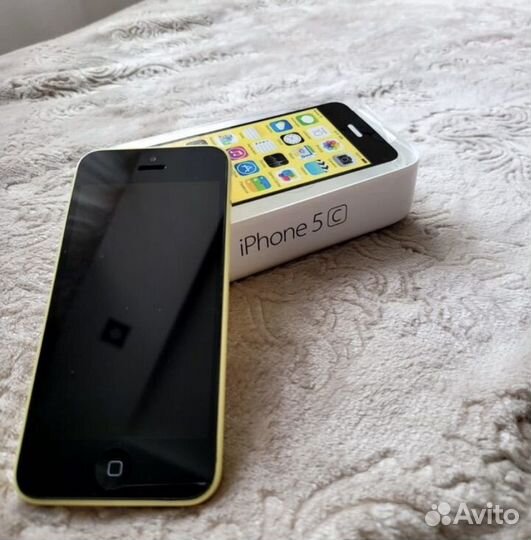Телефон iPhone 5c