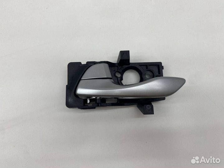 Ручка двери задней внутренняя левая Kia RIO IV (Y