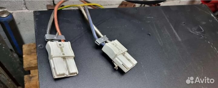 Батарейный блок для surt8000xli