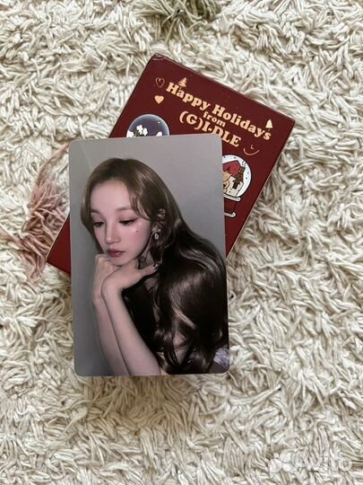 Карты K-Pop Happy Holidays from G I-Dle 55 штук