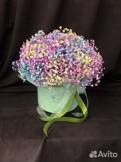 Букет из гипсофилы в коробке