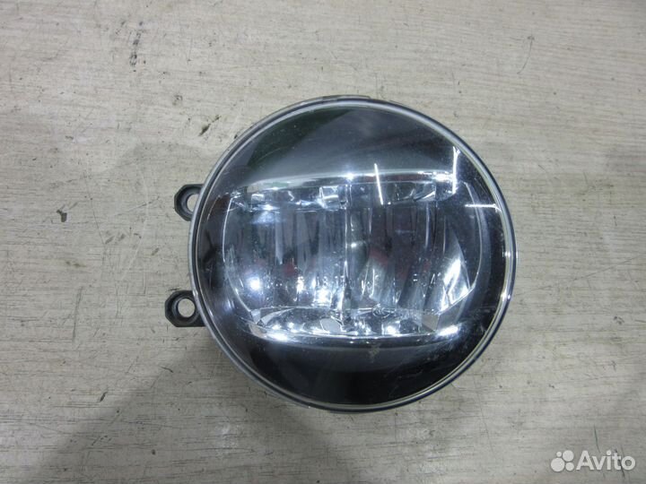 Фара противотуманная правая Toyota Land Cruiser