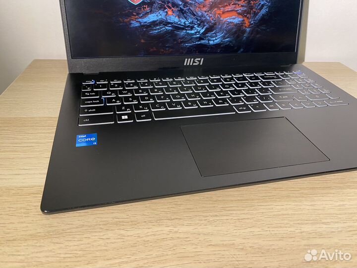 Свежий Msi i3-1115G4/8GB/256GB/FHD