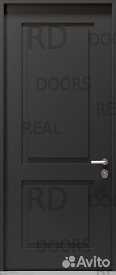 Новая входная дверь со вставкой латунь премиум