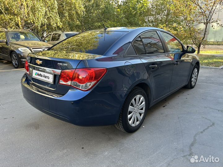 Chevrolet Cruze 1.6 AT, 2011, 109 000 км