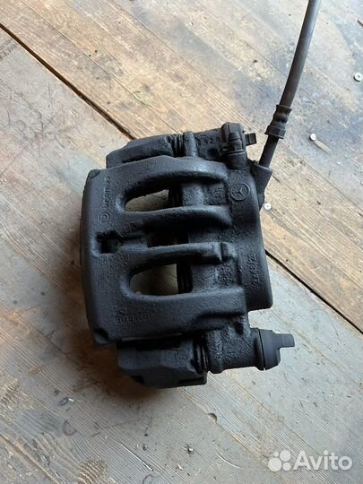 Суппорт передний Brembo Sprinter Crafter