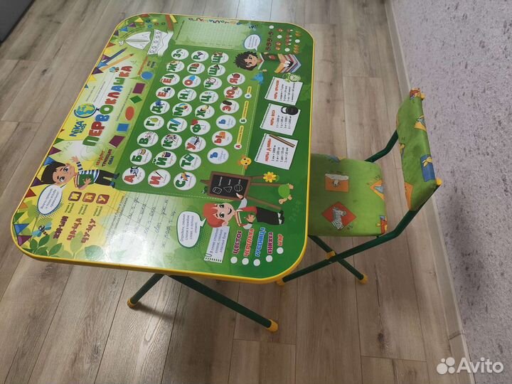 Детский стол и стул