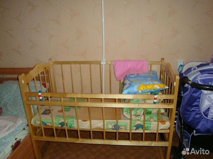 Детская кроватка