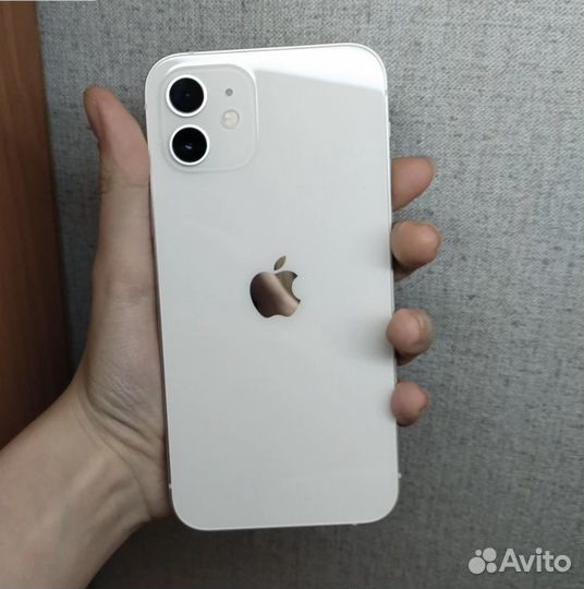 iPhone 12, 64 ГБ