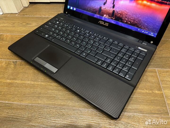 Asus X53U в отличном состоянии