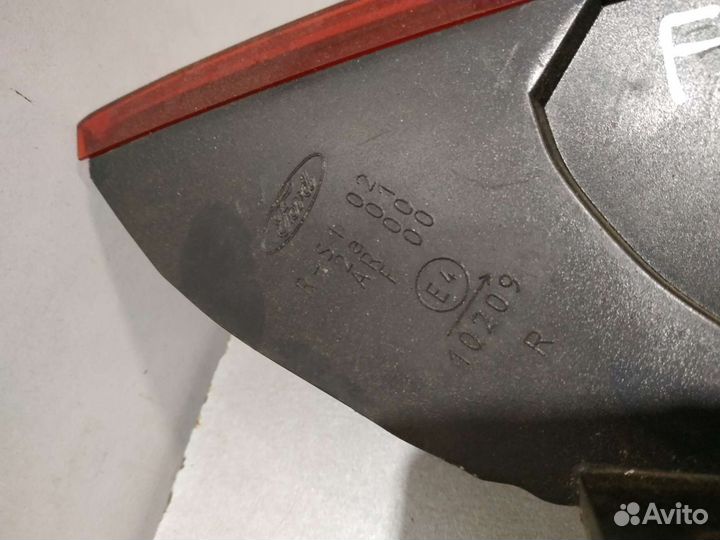 Фонарь задний Форд Фокус 2 универсал LHD