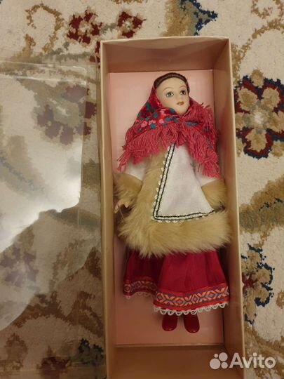 Кукла фарфоровая коллекционная